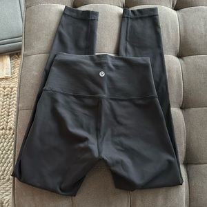 Lululemon wunder train legging. Size 4.